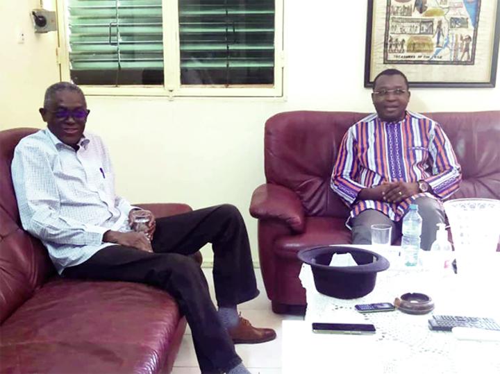 Communication gouvernementale : Ousséni Tamboura consulte deux « révolutionnaires »