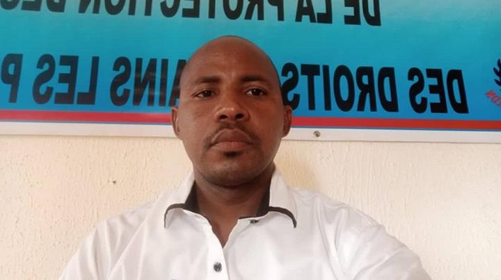 Salaires des membres du gouvernement : « Nos gouvernants apparaissent aujourd’hui comme des acteurs qui ne respectent pas la loi », Dr Daouda Diallo Salaires des membres du gouvernement : « Nos gouvernants apparaissent aujourd’hui comme des acteurs qui ne respectent pas la loi », Dr Daouda Diallo