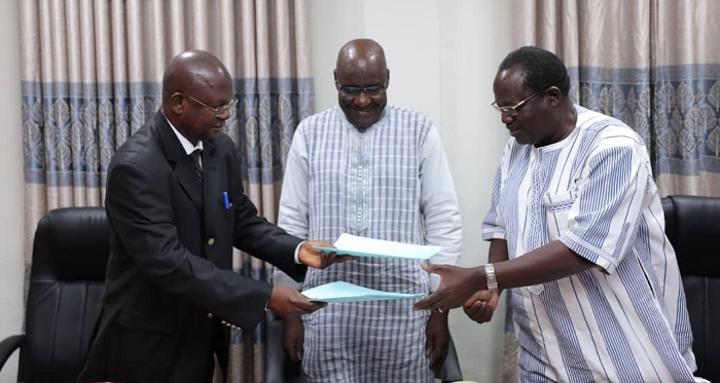 Université de Ouahigouya : Le Pr Kamba André Marie Soubeiga installé dans ses fonctions de président Université de Ouahigouya : Le Pr Kamba André Marie Soubeiga installé dans ses fonctions de président