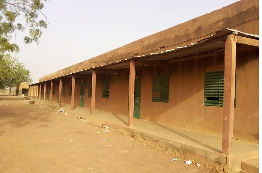 Banwa: Lycée Provincial fermé pour prime des professeurs impayée Banwa: Lycée Provincial fermé pour prime des professeurs impayée