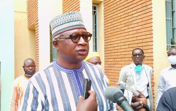 Commune de Ouagadougou : « Les mesures sociales ont amputé notre budget 2020 d'environ 15% », regrette Armand Béouindé Commune de Ouagadougou : « Les mesures sociales ont amputé notre budget 2020 d'environ 15% », regrette Armand Béouindé