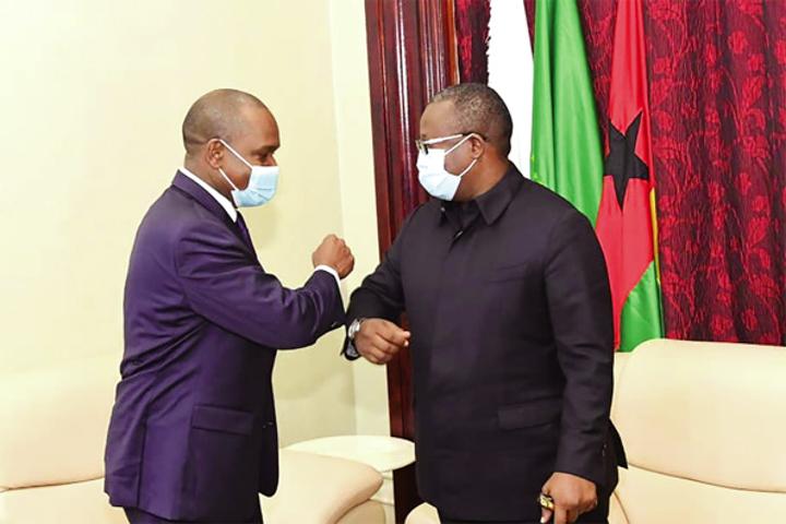 Coopération Burkina – Guinée-Bissau : le ministre Alpha Barry reçu par le président Umaro Sissoko Embalo Coopération Burkina – Guinée-Bissau : le ministre Alpha Barry reçu par le président Umaro Sissoko Embalo