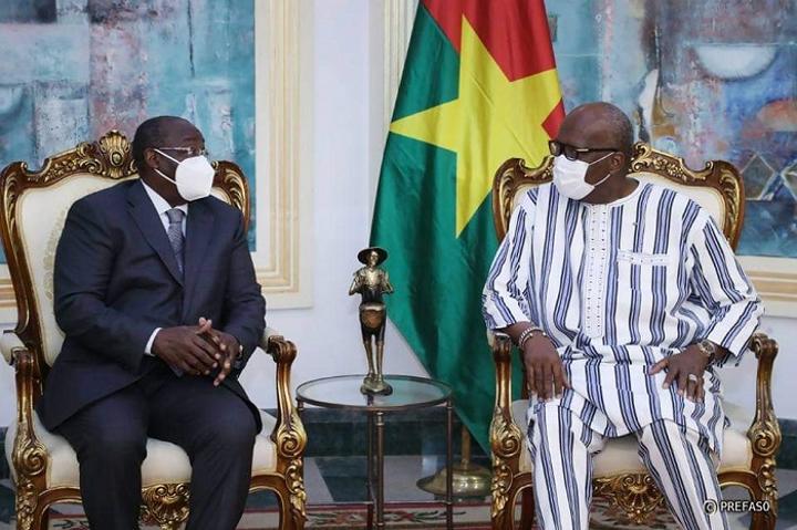 Financement des économies en Afrique de l'Ouest : Le gouverneur de la BCEAO échange avec le président du Faso Financement des économies en Afrique de l'Ouest : Le gouverneur de la BCEAO échange avec le président du Faso