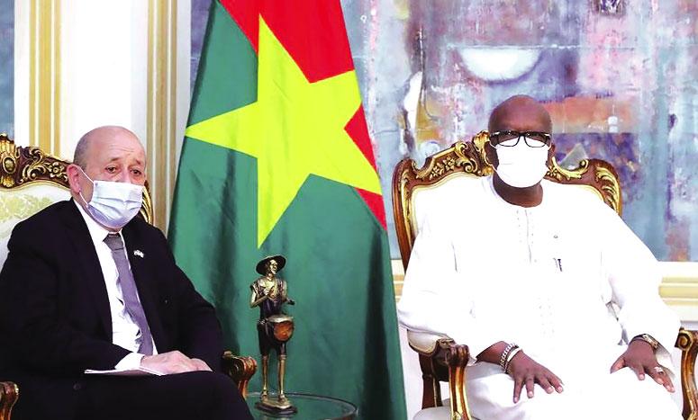 Jean Yves Le Drian, ministre français des Affaires étrangères : « La lutte contre le terrorisme fait partie de nos priorités » Jean Yves Le Drian, ministre français des Affaires étrangères : « La lutte contre le terrorisme fait partie de nos priorités »