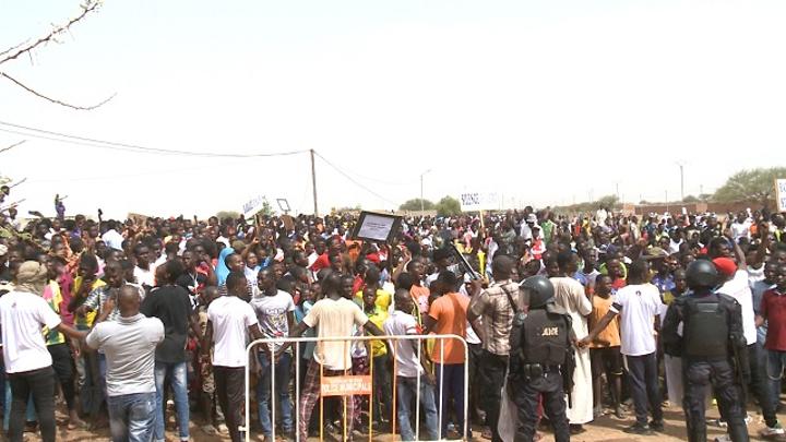 Tueries de Solhan : La région du Sahel exprime son ras-le-bol à travers une marche pacifique Tueries de Solhan : La région du Sahel exprime son ras-le-bol à travers une marche pacifique