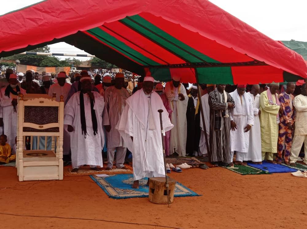 Tabaski 2021 à Bobo-Dioulasso : Les fidèles musulmans ont prié pour la paix et la stabilité au Burkina Tabaski 2021 à Bobo-Dioulasso : Les fidèles musulmans ont prié pour la paix et la stabilité au Burkina