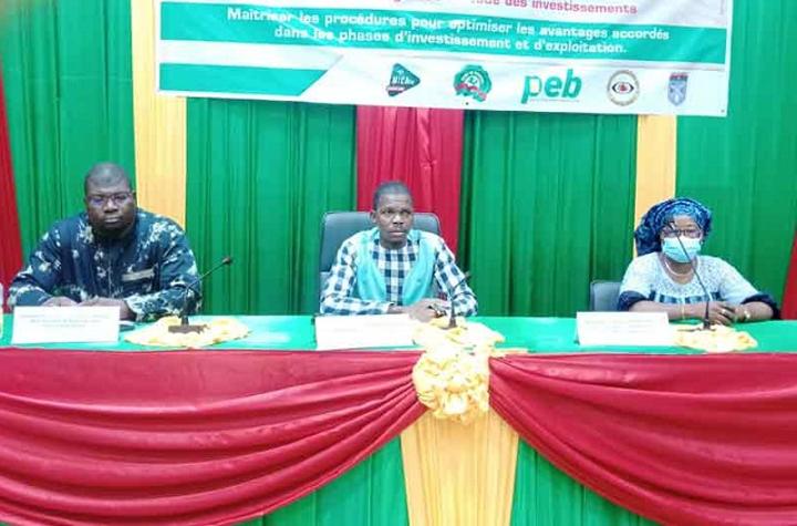 Code des investissements : L'Agence burkinabè des investissements outille des chefs d'entreprise à Bobo-Dioulasso Code des investissements : L'Agence burkinabè des investissements outille des chefs d'entreprise à Bobo-Dioulasso