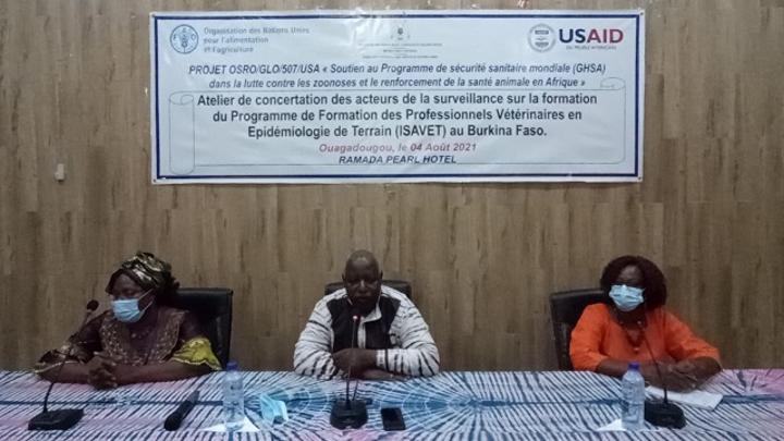 Burkina Faso : La FAO met en œuvre un programme de formation des vétérinaires professionnels en épidémiologie Burkina Faso : La FAO met en œuvre un programme de formation des vétérinaires professionnels en épidémiologie