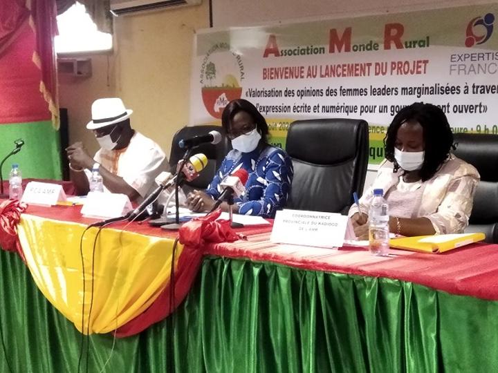 Burkina Faso : Valoriser les femmes leaders marginalisées à travers l’expression écrite et numérique Burkina Faso : Valoriser les femmes leaders marginalisées à travers l’expression écrite et numérique
