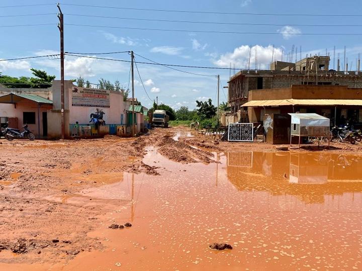 Mauvais état des voies : Des habitants de l’arrondissement 9 de Ouagadougou dénoncent leur calvaire quotidien Mauvais état des voies : Des habitants de l’arrondissement 9 de Ouagadougou dénoncent leur calvaire quotidien