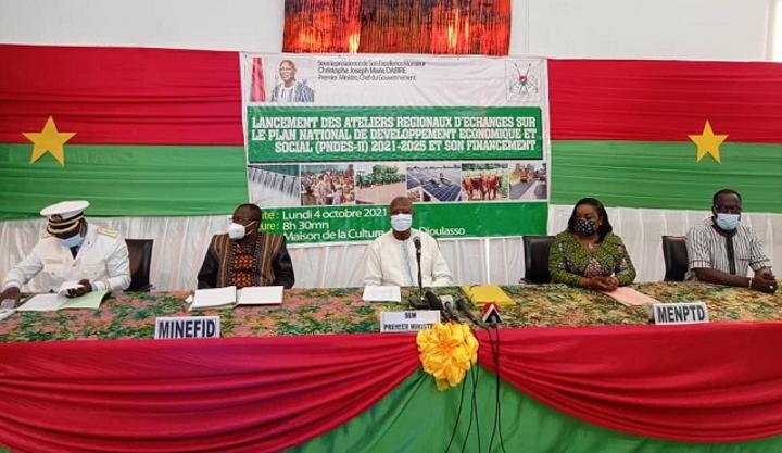 Deuxième Plan national de développement économique et social du Burkina : Près de 19 000 milliards de FCFA nécessaires pour sa mise en œuvre Deuxième Plan national de développement économique et social du Burkina : Près de 19 000 milliards de FCFA nécessaires pour sa mise en œuvre