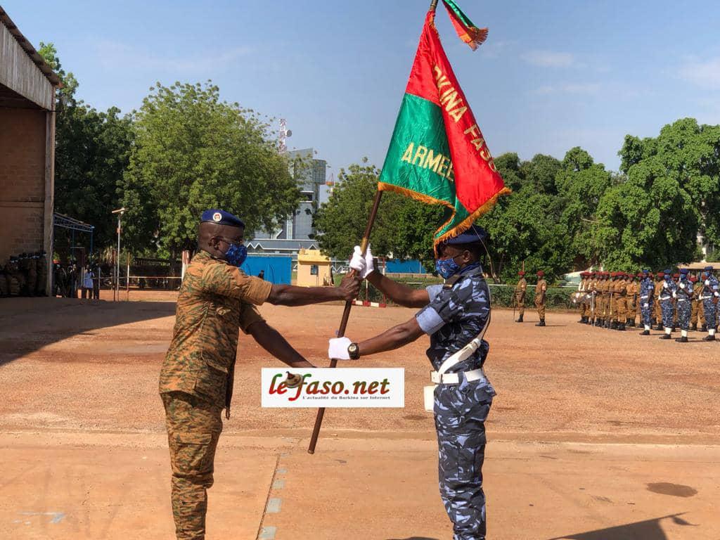 Armée de l'Air du Burkina Faso : Le Colonel Souleymane Ouédraogo prend le commandement Armée de l'Air du Burkina Faso : Le Colonel Souleymane Ouédraogo prend le commandement