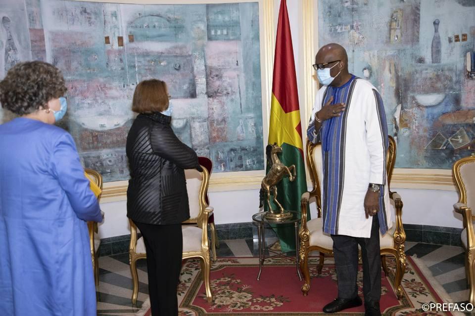Coopération : Les Etats-unis d’Amérique veulent accompagner le Burkina Faso à faire face aux défis sécuritaire et économique Coopération : Les Etats-unis d’Amérique veulent accompagner le Burkina Faso à faire face aux défis sécuritaire et économique
