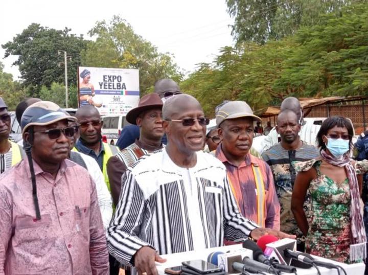Bobo-Dioulasso : Le Premier ministre Christophe Dabiré sur les chantiers d’extension et de réhabilitation du port sec Bobo-Dioulasso : Le Premier ministre Christophe Dabiré sur les chantiers d’extension et de réhabilitation du port sec
