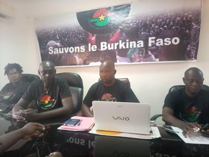 Marche du 27 novembre du Mouvement sauvons le Burkina Faso : « Jour de refus national d’un pouvoir qui s’accommode de ses morts » (porte-parole) Marche du 27 novembre du Mouvement sauvons le Burkina Faso : « Jour de refus national d’un pouvoir qui s’accommode de ses morts » (porte-parole)