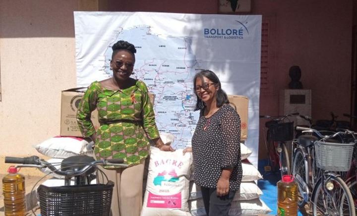 Burkina Faso : Bolloré Transport & Logistics fait don de vélos à des enfants touchés par le virus du Sida Burkina Faso : Bolloré Transport & Logistics fait don de vélos à des enfants touchés par le virus du Sida
