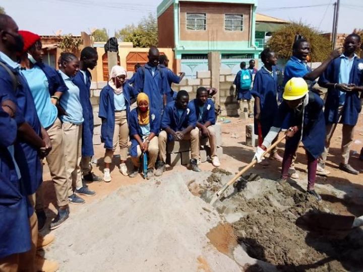 Education au Burkina : Les élèves des enseignements techniques et professionnels du Centre à pied d’œuvre pour la clôture de la direction régionale post primaire et secondaire Education au Burkina : Les élèves des enseignements techniques et professionnels du Centre à pied d’œuvre pour la clôture de la direction régionale post primaire et secondaire