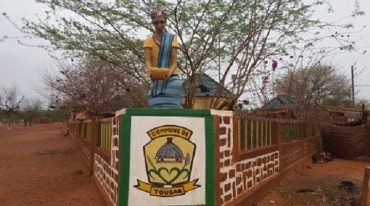 Boucle du Mouhoun : Des hommes armés non identifiés sèment la terreur à Kassan dans la commune de Tougan Boucle du Mouhoun : Des hommes armés non identifiés sèment la terreur à Kassan dans la commune de Tougan