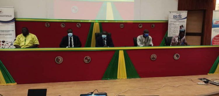 Logiciels libres : Les acteurs mutualisent leurs expériences Logiciels libres : Les acteurs mutualisent leurs expériences