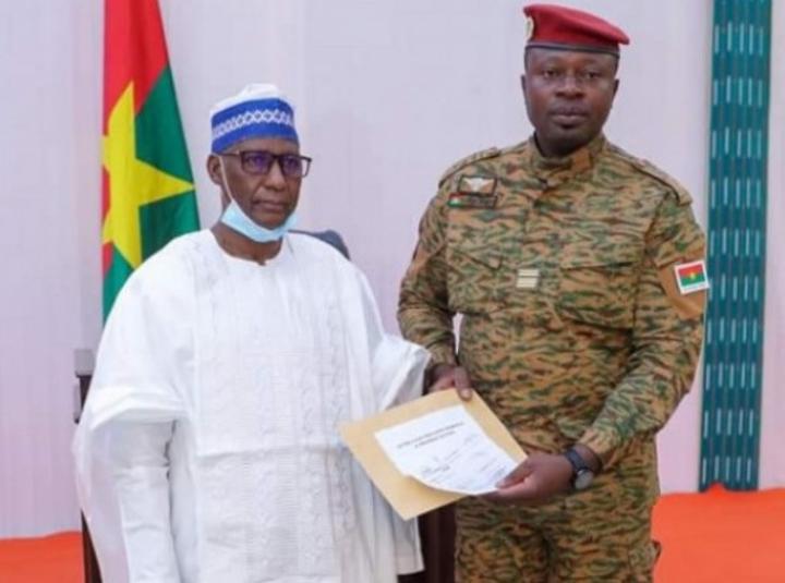 Burkina Faso : Lutte contre le terrorisme, l'implication des leaders communautaires et religieux souhaitée par le président Damiba Burkina Faso : Lutte contre le terrorisme, l'implication des leaders communautaires et religieux souhaitée par le président Damiba