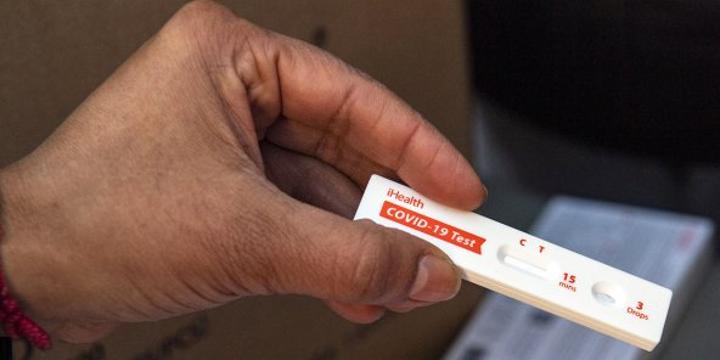 Covid-19 : réaliser des autotests devient une urgence sur le continent Covid-19 : réaliser des autotests devient une urgence sur le continent