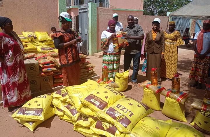Bobo-Dioulasso : La société immobilière Anayi fait don de vivres à des personnes vulnérables Bobo-Dioulasso : La société immobilière Anayi fait don de vivres à des personnes vulnérables