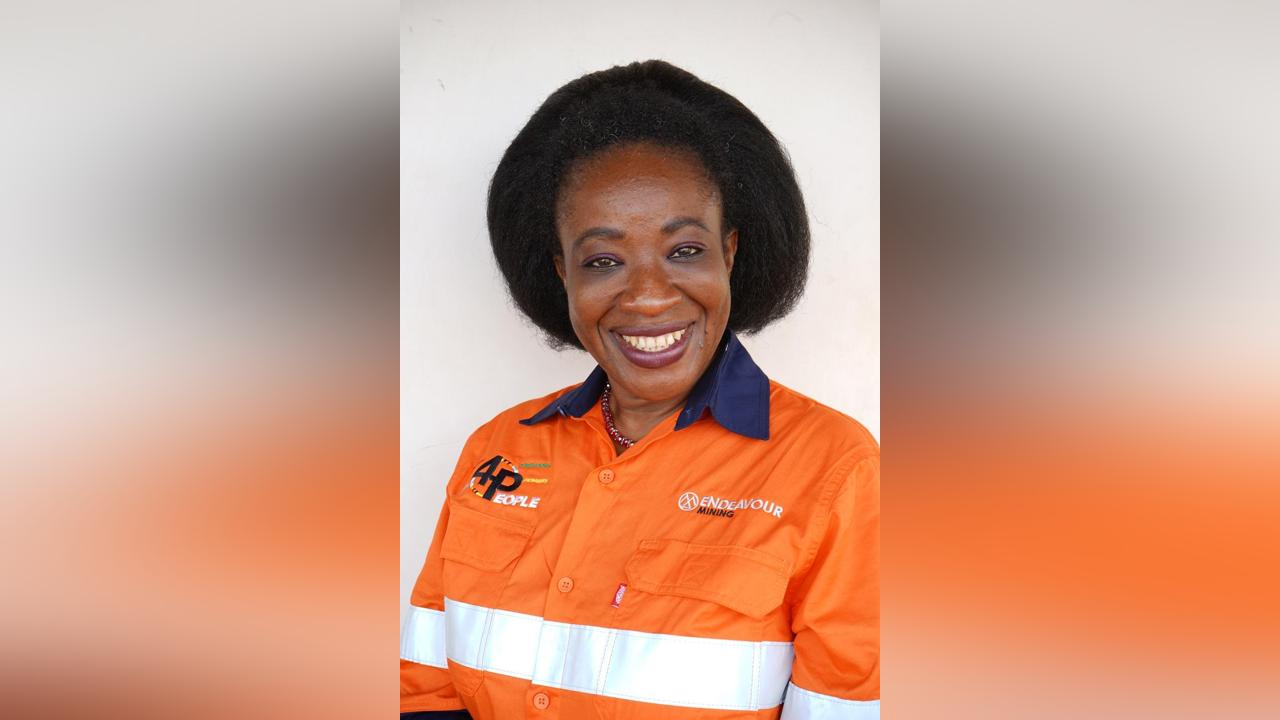 Marianne Oliver/Dembélé, présidente de la commission spécialisée « Ressources Humaines et règlementation du travail » de la CMB: « La plupart des mines au Burkina Faso ont un taux d’emplois nationaux compris entre 90 et 95% au minimum » Marianne Oliver/Dembélé, présidente de la commission spécialisée « Ressources Humaines et règlementation du travail » de la CMB: « La plupart des mines au Burkina Faso ont un taux d’emplois nationaux compris entre 90 et 95% au minimum »
