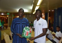Tournoi UFOA-B/Niger 2022: Le ministre Abdoul Wabou Drabo encourage les Etalons juniors Tournoi UFOA-B/Niger 2022: Le ministre Abdoul Wabou Drabo encourage les Etalons juniors
