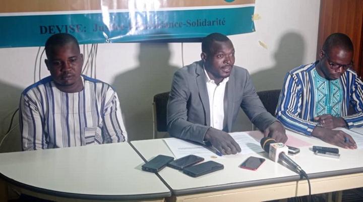 Lutte contre le terrorisme : L’Association des citoyens leaders invite les forces armées nationales à parler le même langage Lutte contre le terrorisme : L’Association des citoyens leaders invite les forces armées nationales à parler le même langage