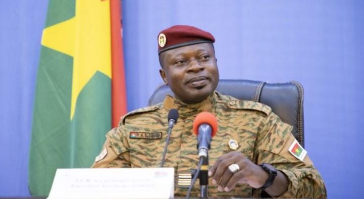 Augmentation des salaires des autorités : Un « péché » pardonnable, si… Augmentation des salaires des autorités : Un « péché » pardonnable, si…