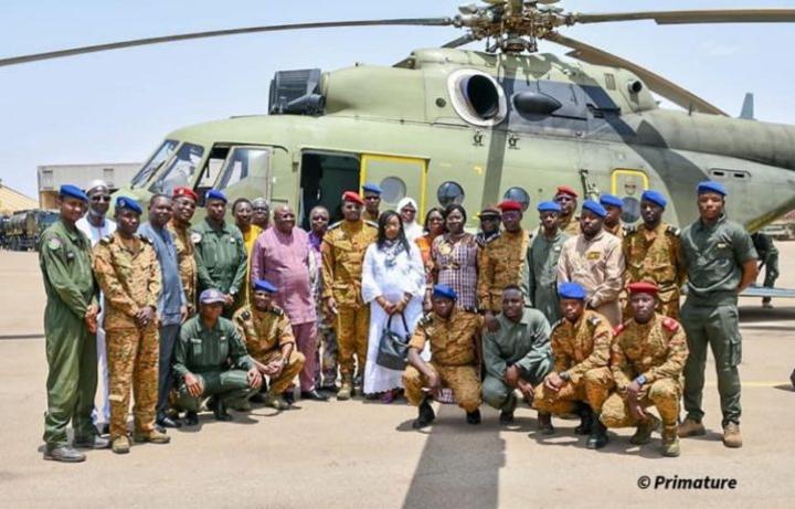 Lutte contre le terrorisme : L’armée de l’air, « un corps très sollicité », reconnaît le Premier ministre Albert Ouédraogo Lutte contre le terrorisme : L’armée de l’air, « un corps très sollicité », reconnaît le Premier ministre Albert Ouédraogo