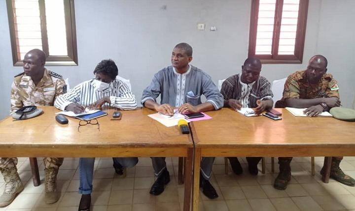 Manifestation des orpailleurs à Houndé : Le gouverneur de la région des Hauts-Bassins prône le dialogue Manifestation des orpailleurs à Houndé : Le gouverneur de la région des Hauts-Bassins prône le dialogue