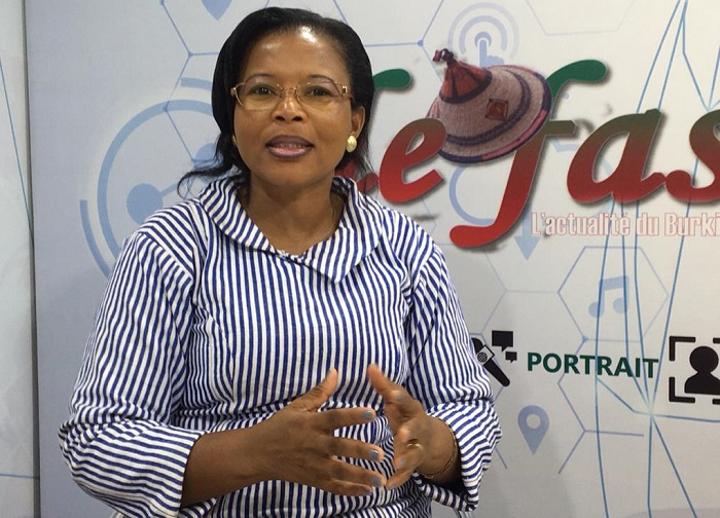 Yéli Monique Kam dénonce un excès d'ingérence de la France dans la gouvernance au Burkina Faso Yéli Monique Kam dénonce un excès d'ingérence de la France dans la gouvernance au Burkina Faso