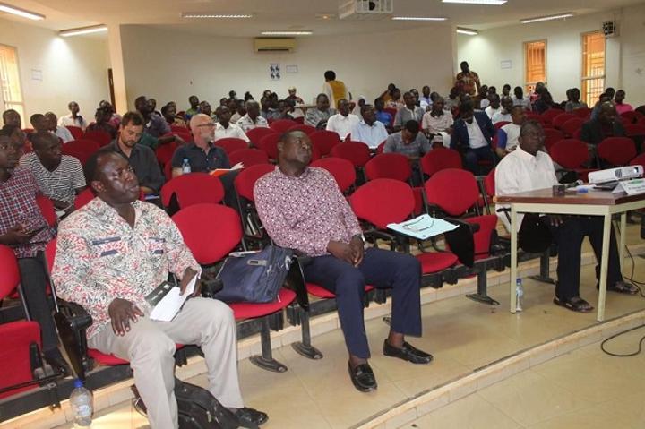 Développement numérique : Des enseignants et chercheurs analysent les opportunités offertes à l’Afrique Développement numérique : Des enseignants et chercheurs analysent les opportunités offertes à l’Afrique