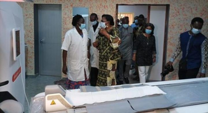 La Banque mondiale en visite à la Pédiatrie Charles De Gaulle La Banque mondiale en visite à la Pédiatrie Charles De Gaulle