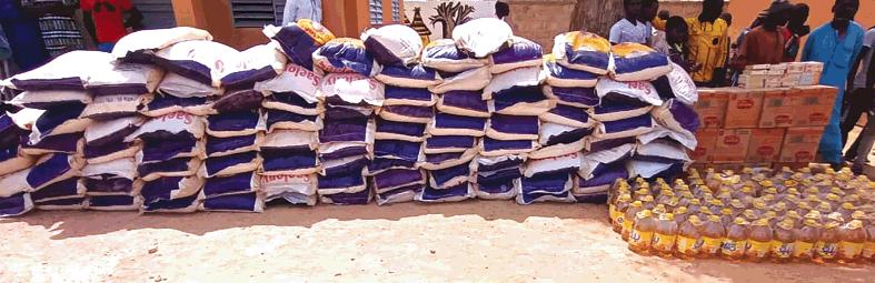Attaque de Seytenga : le président du Faso offre des vivres aux déplacés