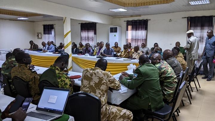 Gouverneurs et FDS à l'école de la gestion des frontières Gouverneurs et FDS à l'école de la gestion des frontières