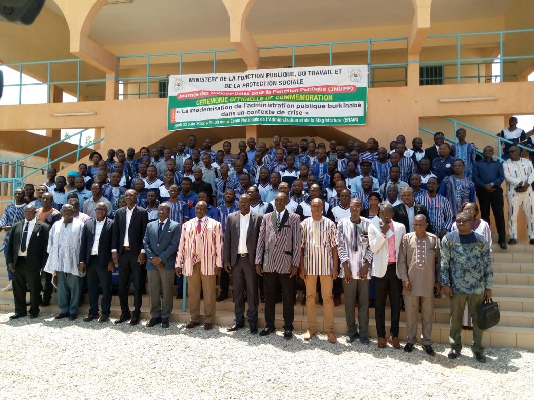 Journée des nations-unies pour la fonction publique : Le gouvernement burkinabè à la recherche d’une fonction publique plus performante et républicaine Journée des nations-unies pour la fonction publique : Le gouvernement burkinabè à la recherche d’une fonction publique plus performante et républicaine