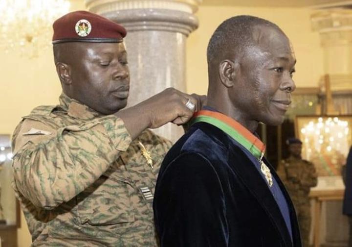 Au-delà des hommages ! Au-delà des hommages !