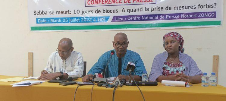 Sebba : « Ce ne sont pas les terroristes, mais c’est la faim et la soif qui vont nous tuer » (Hama Hamady) Sebba : « Ce ne sont pas les terroristes, mais c’est la faim et la soif qui vont nous tuer » (Hama Hamady)