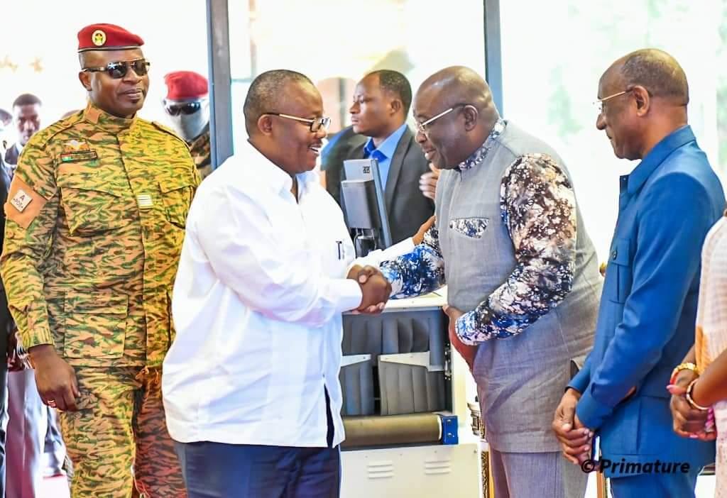 Mission de la CEDEAO au Burkina : Le président Umaro Sissoko Embalo rencontre le gouvernement de la transition Mission de la CEDEAO au Burkina : Le président Umaro Sissoko Embalo rencontre le gouvernement de la transition