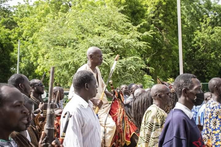 Chefferie coutumière : Dr Lin Désiré Tapsoba intronisé nouveau chef de Gounghin (Ouagadougou) Chefferie coutumière : Dr Lin Désiré Tapsoba intronisé nouveau chef de Gounghin (Ouagadougou)