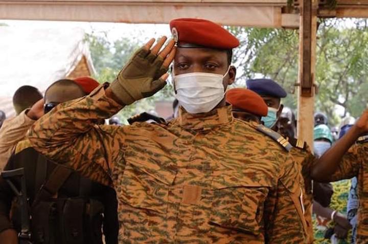 Désignation du président de la Transition : Le capitaine Ibrahim Traoré plébiscité à 53% selon un sondage en ligne Désignation du président de la Transition : Le capitaine Ibrahim Traoré plébiscité à 53% selon un sondage en ligne