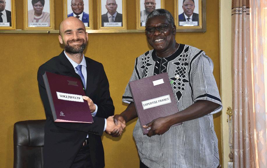 Formation en laboratoire et épidémiologie : L’université Joseph Ki-Zerbo et Expertise-France signent une convention Formation en laboratoire et épidémiologie : L’université Joseph Ki-Zerbo et Expertise-France signent une convention