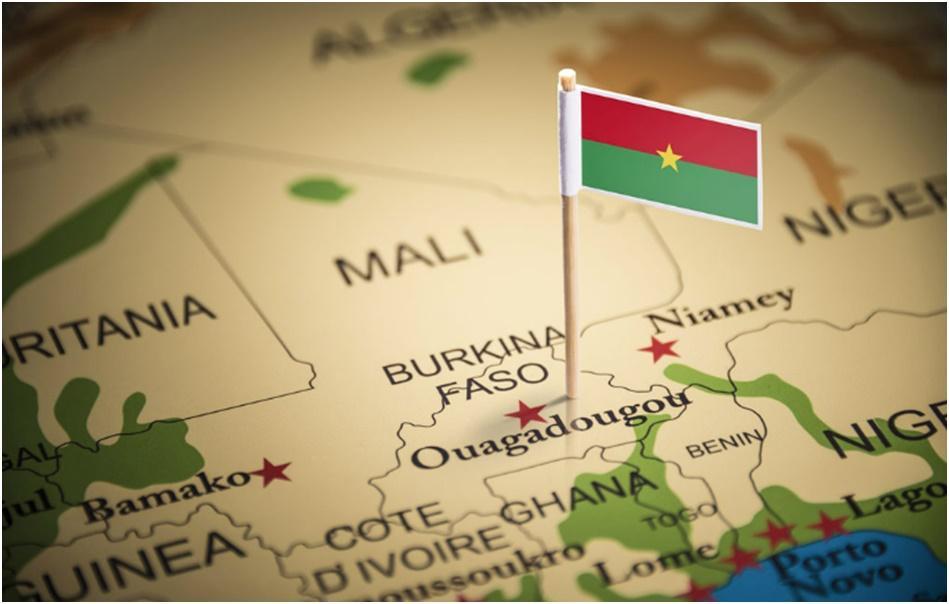 La recrudescence des attaques lancées par les groupes armés au Burkina Faso met le gouvernement dans l’embarras La recrudescence des attaques lancées par les groupes armés au Burkina Faso met le gouvernement dans l’embarras