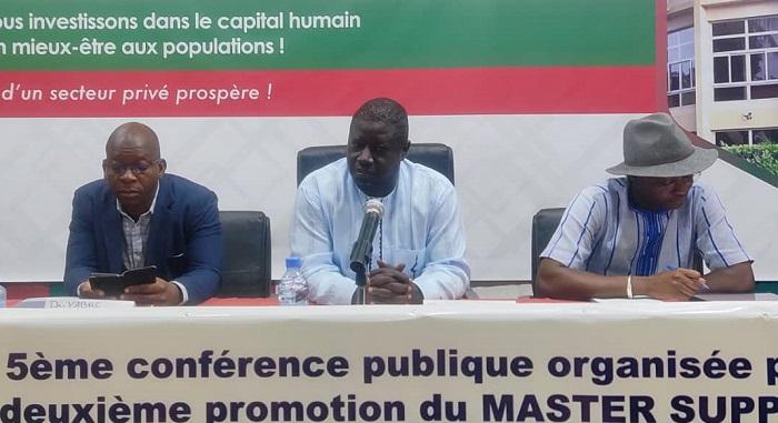Ecole burkinabè des affaires : Les étudiants édifiés sur la distribution des médicaments en période d'insécurité Ecole burkinabè des affaires : Les étudiants édifiés sur la distribution des médicaments en période d'insécurité