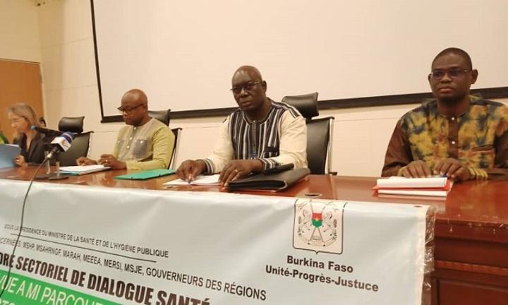 Cadre sectoriel de dialogue santé : « Il est temps d’innover et repenser nos pratiques », indique le ministre de la santé Cadre sectoriel de dialogue santé : « Il est temps d’innover et repenser nos pratiques », indique le ministre de la santé