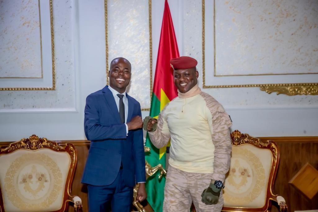 Le SGA l'Union Panafricaine de la Jeunesse hôte du Capitaine Ibrahim Traoré Le SGA l'Union Panafricaine de la Jeunesse hôte du Capitaine Ibrahim Traoré