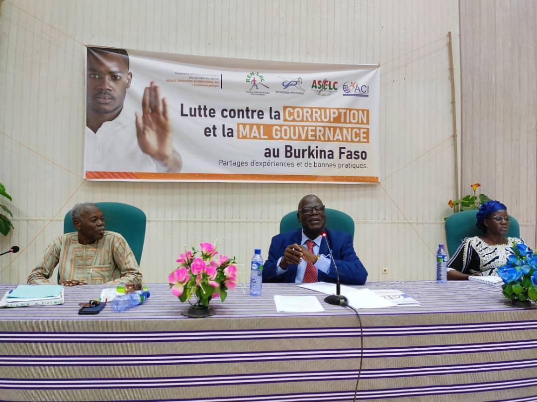 Burkina : « Il est impossible de lutter avec succès contre le terrorisme sans lutter contre la corruption », convainc Sagado Nacanabo Burkina : « Il est impossible de lutter avec succès contre le terrorisme sans lutter contre la corruption », convainc Sagado Nacanabo