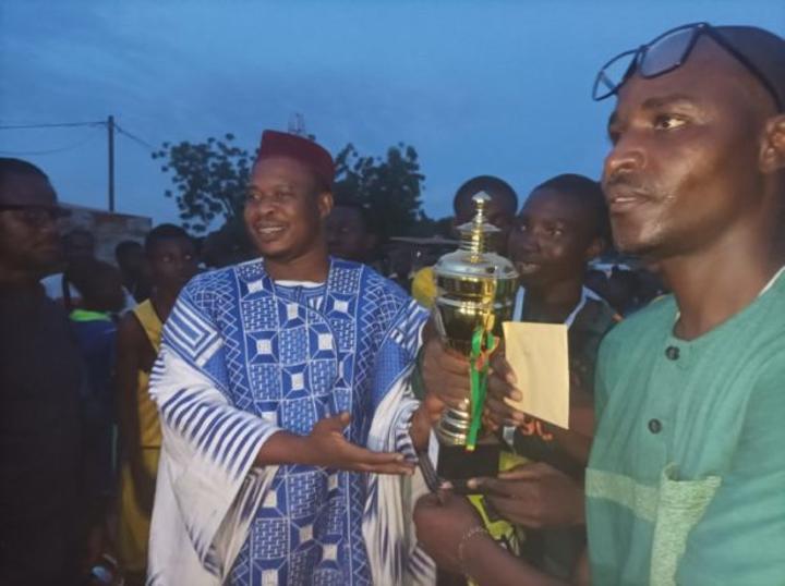 Académie Sainte Edwige et BEN BADI remportent la 2e édition du tournoi de football « les champions de demain » de Tampouy Académie Sainte Edwige et BEN BADI remportent la 2e édition du tournoi de football « les champions de demain » de Tampouy
